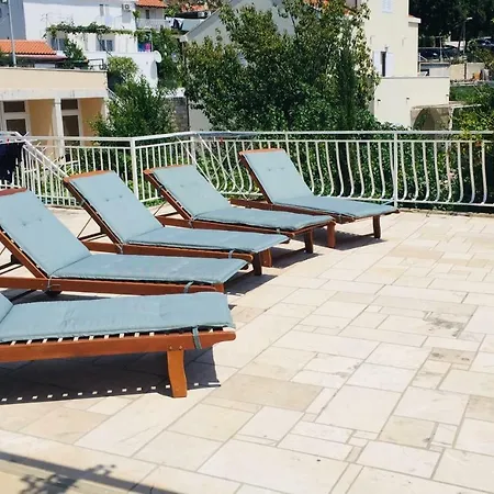 Adria 2 Apartment
