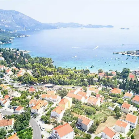 Adria 2 Apartment *